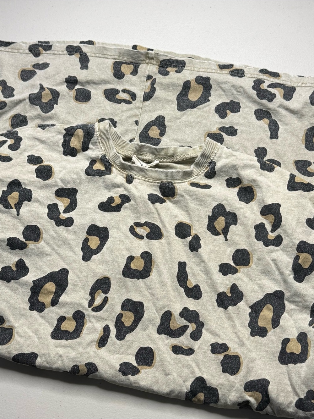 Easel Leopard Animal Print Tunic Top Women’s Size Medium